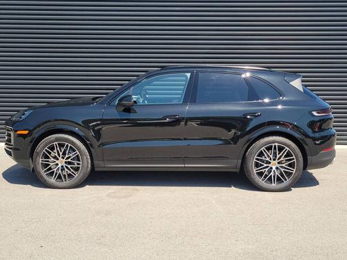 2025 Porsche Cayenne 
