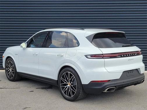 2025 Porsche Cayenne 