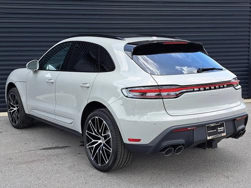 2025 Porsche Macan 