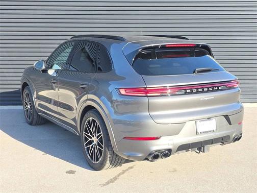 2025 Porsche Cayenne 