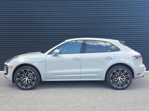 2025 Porsche Macan 