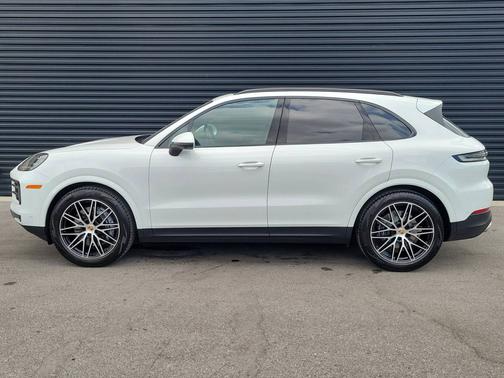 2025 Porsche Cayenne 