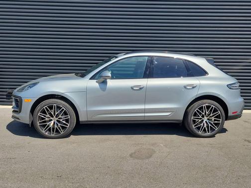 2025 Porsche Macan 