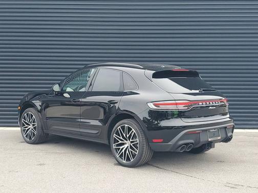 2025 Porsche Macan 