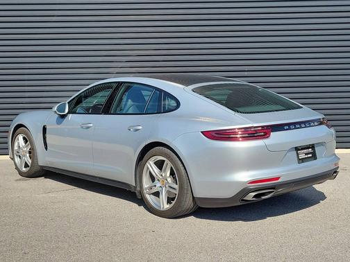 Rhodium Silver Metallic 2018 Porsche Panamera