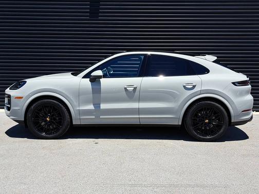 2025 Porsche Cayenne 
