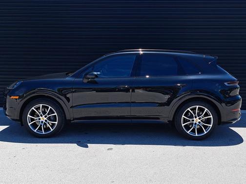 2025 Porsche Cayenne 