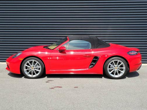 Guards Red 2017 Porsche 718 Boxster