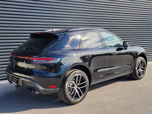 2025 Porsche Macan 
