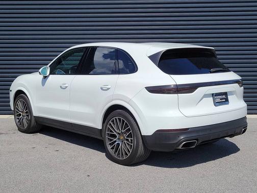 White 2023 Porsche Cayenne Cayenne
