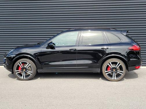 Black 2014 Porsche Cayenne
