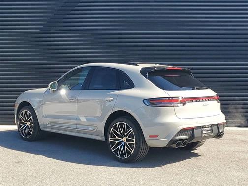 2025 Porsche Macan 