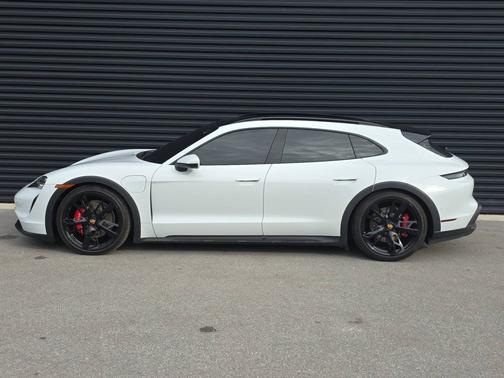 Carrara White Metallic 2023 Porsche Taycan