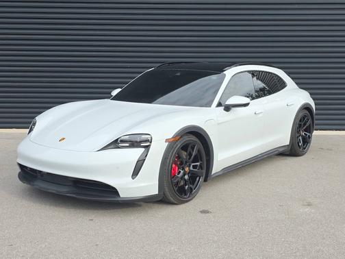 Carrara White Metallic 2023 Porsche Taycan