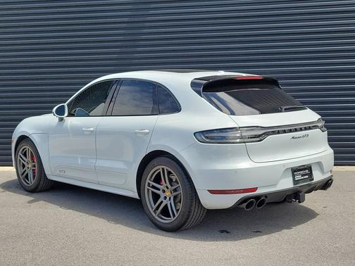 2021 Porsche Macan 