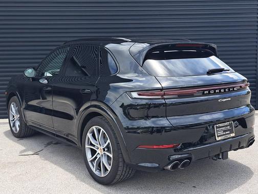2025 Porsche Cayenne 