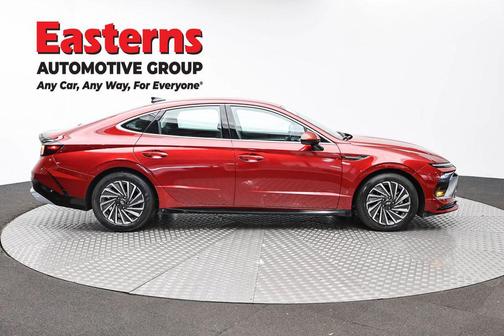 Ultimate red 2025 Hyundai SONATA Hybrid SE