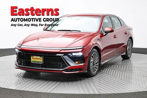 Ultimate red 2025 Hyundai SONATA Hybrid SE
