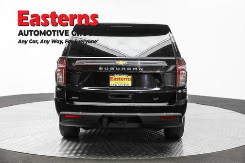 2023 Chevrolet Suburban LT