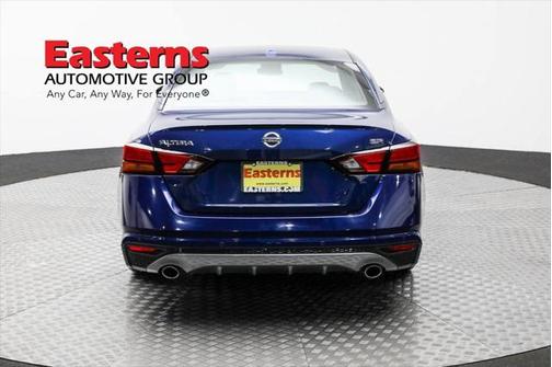 2022 Nissan Altima SR FWD