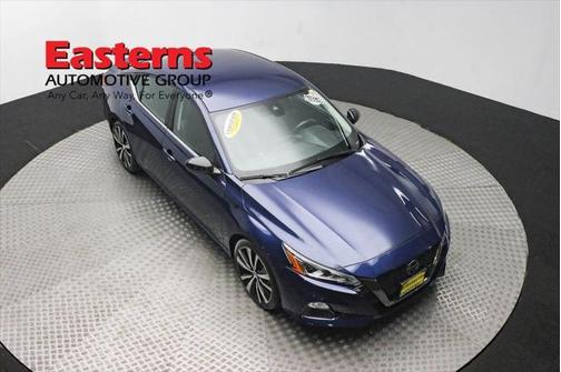 2022 Nissan Altima SR FWD