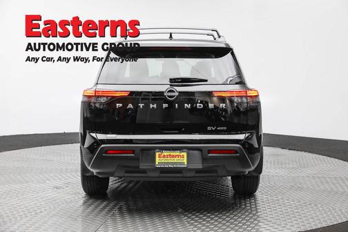 2022 Nissan Pathfinder SV 4WD