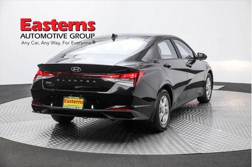 2023 Hyundai ELANTRA SE