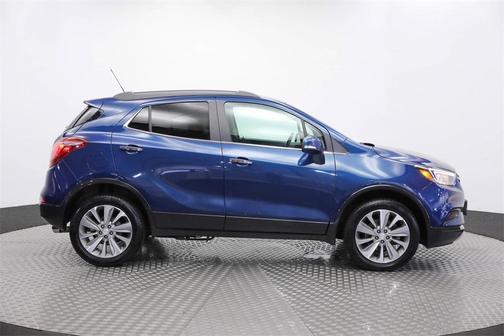 Photo 4 of 61 of 2019 Buick Encore Preferred