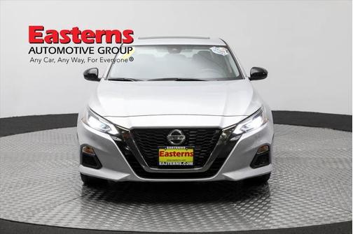 2021 Nissan Altima SR FWD