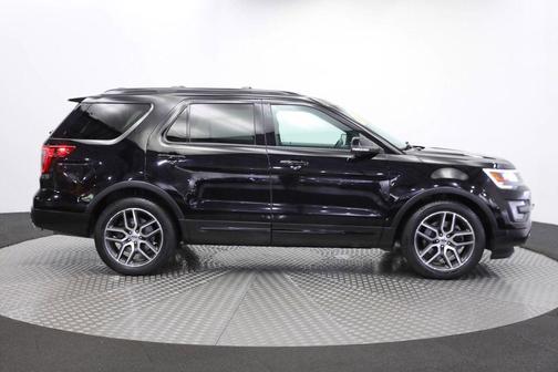 Photo 4 of 61 of 2017 Ford Explorer sport