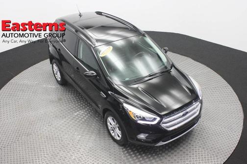 Photo 3 of 62 of 2018 Ford Escape SEL