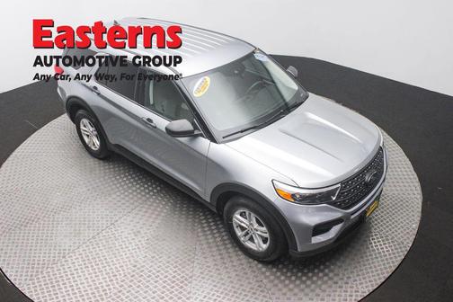 ICONIC SILVER METALLIC 2024 Ford Explorer Base