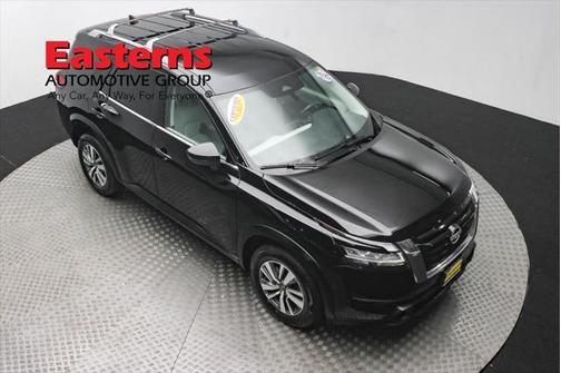 2023 Nissan Pathfinder SL 4WD