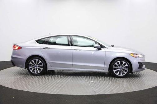 Photo 4 of 62 of 2020 Ford Fusion SE