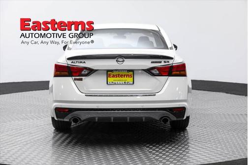 2022 Nissan Altima SR FWD