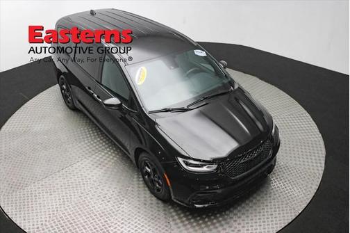 2022 Chrysler Pacifica Hybrid Touring L