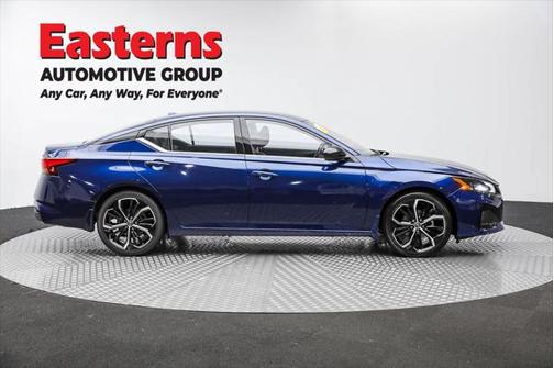 2023 Nissan Altima SR FWD