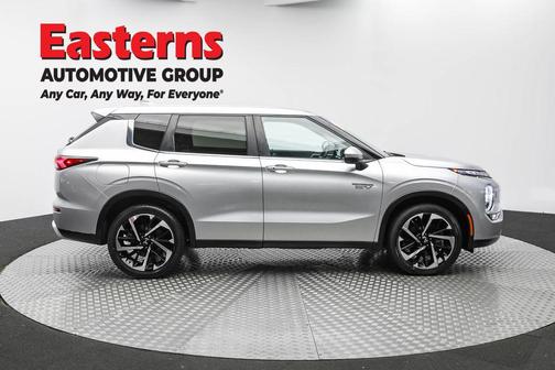 2023 Mitsubishi Outlander PHEV SE S-AWC