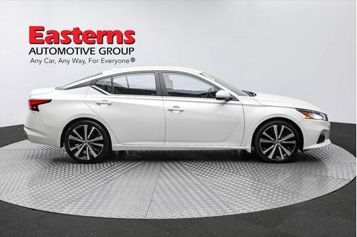 2020 Nissan Altima SR FWD