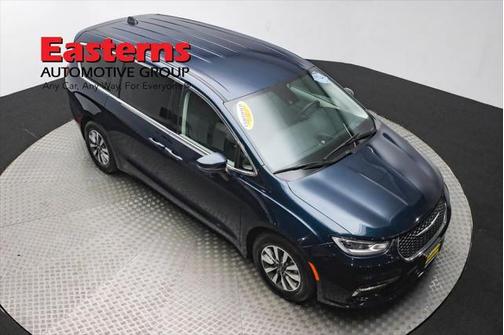 2023 Chrysler Pacifica Hybrid Touring L