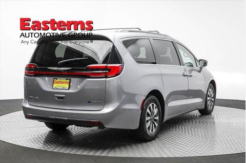 2021 Chrysler Pacifica Hybrid Touring L