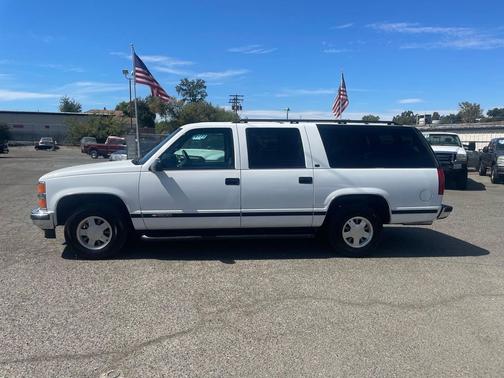 Summit White 1999 Chevrolet Suburban 1500