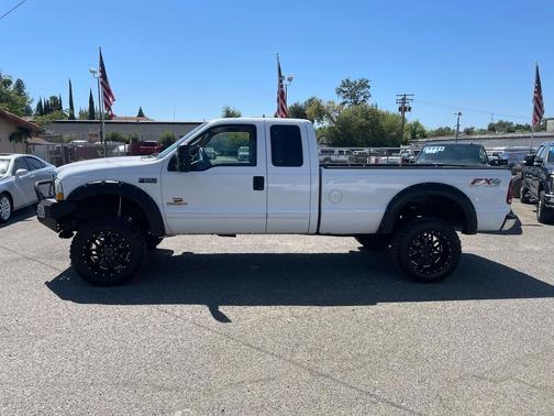 Oxford White 2003 Ford F-250 XLT