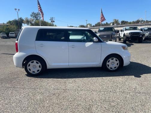 Super White 2008 Scion xB Base