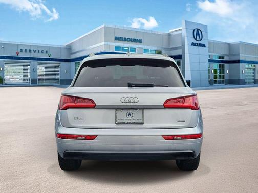 Florett Silver Metallic 2019 Audi Q5 2.0T Prestige