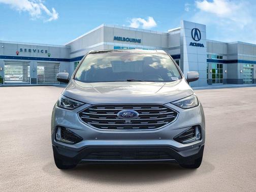 Iconic Silver Metallic 2020 Ford Edge Titanium