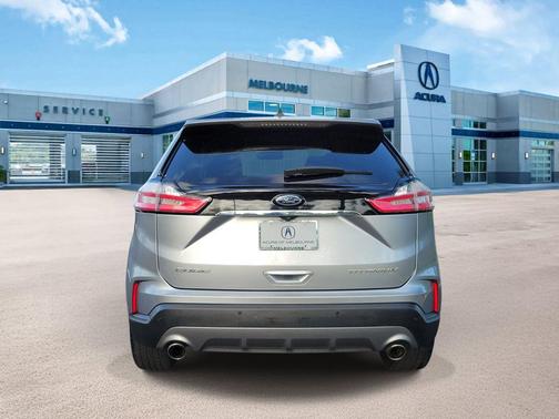Iconic Silver Metallic 2020 Ford Edge Titanium