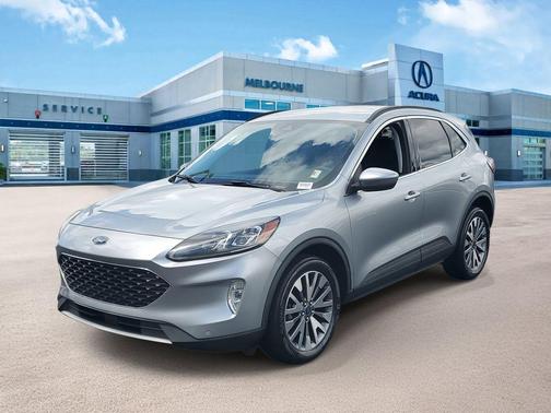 2022 Ford Escape Titanium