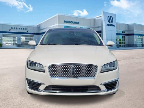 White Platinum Tri-Coat Metallic 2017 Lincoln MKZ Reserve