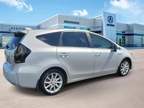 2012 Toyota Prius v Five